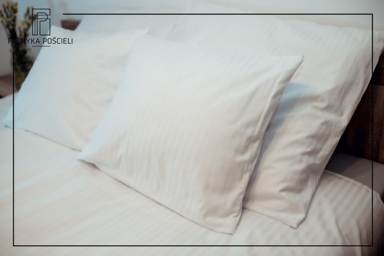 Poszwa Hotelowa Biała Bawełniana Adamaszek 150x200 Paris Fabryka Pościeli