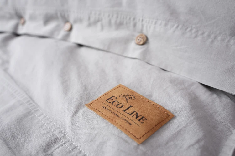 Pościel z Ozdobnymi Guzikami 160x200 + 2 Poszewki 100% Bawełna Pure Jasnoszara Detexpol